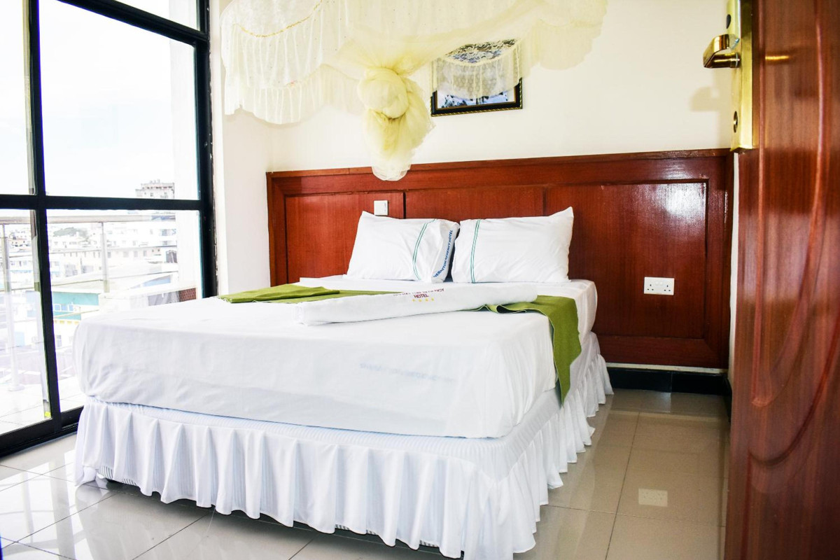 SHERATON REGENCY HOTEL