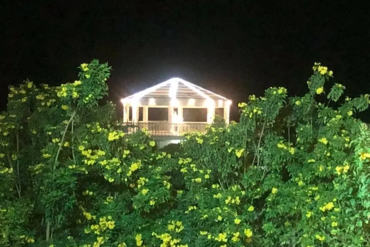Shoni Bay Resort