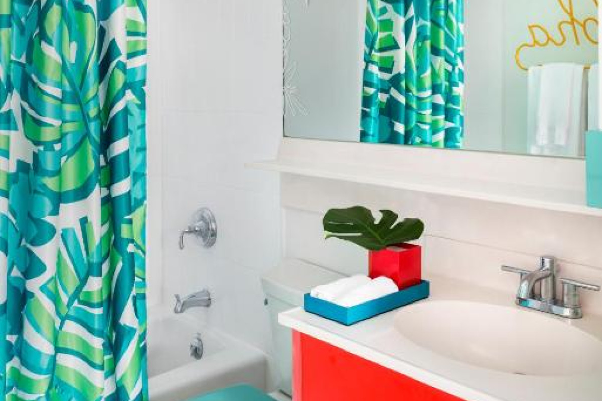 Shoreline Hotel Waikiki