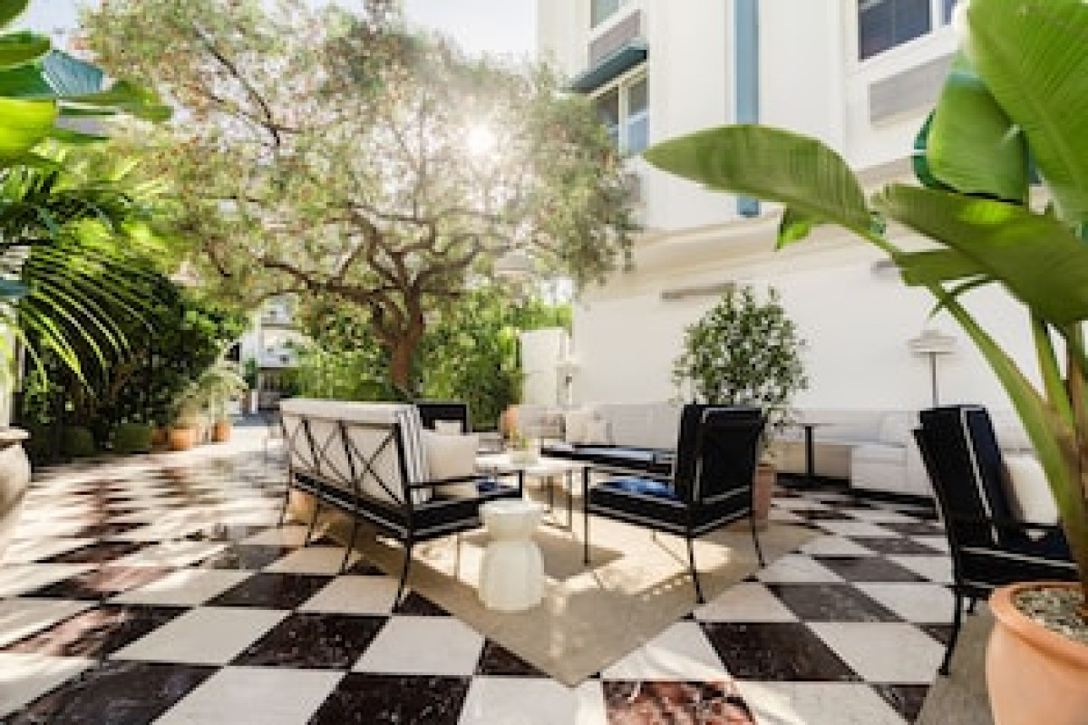 SHORT STORIES HOTEL