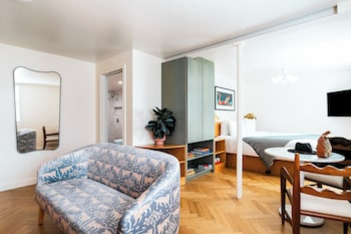 SHORT STORIES HOTEL