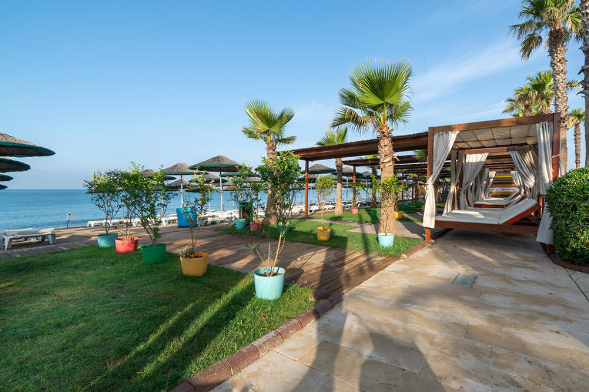 SIAM ELEGANCE HOTELS & SPA WINTER