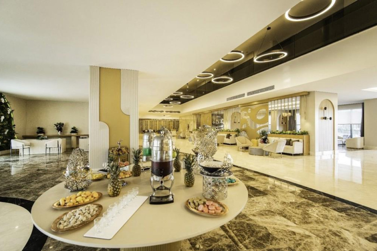 SIDE MOON PALACE HOTEL