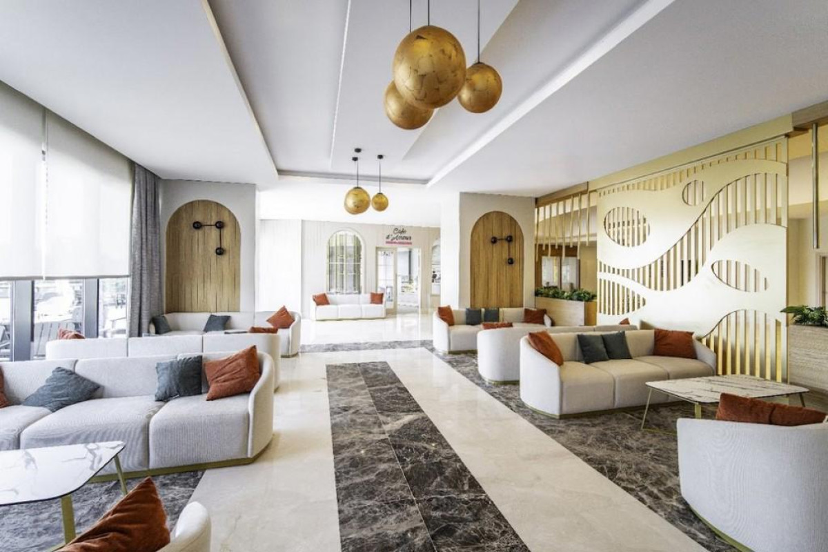 SIDE MOON PALACE HOTEL