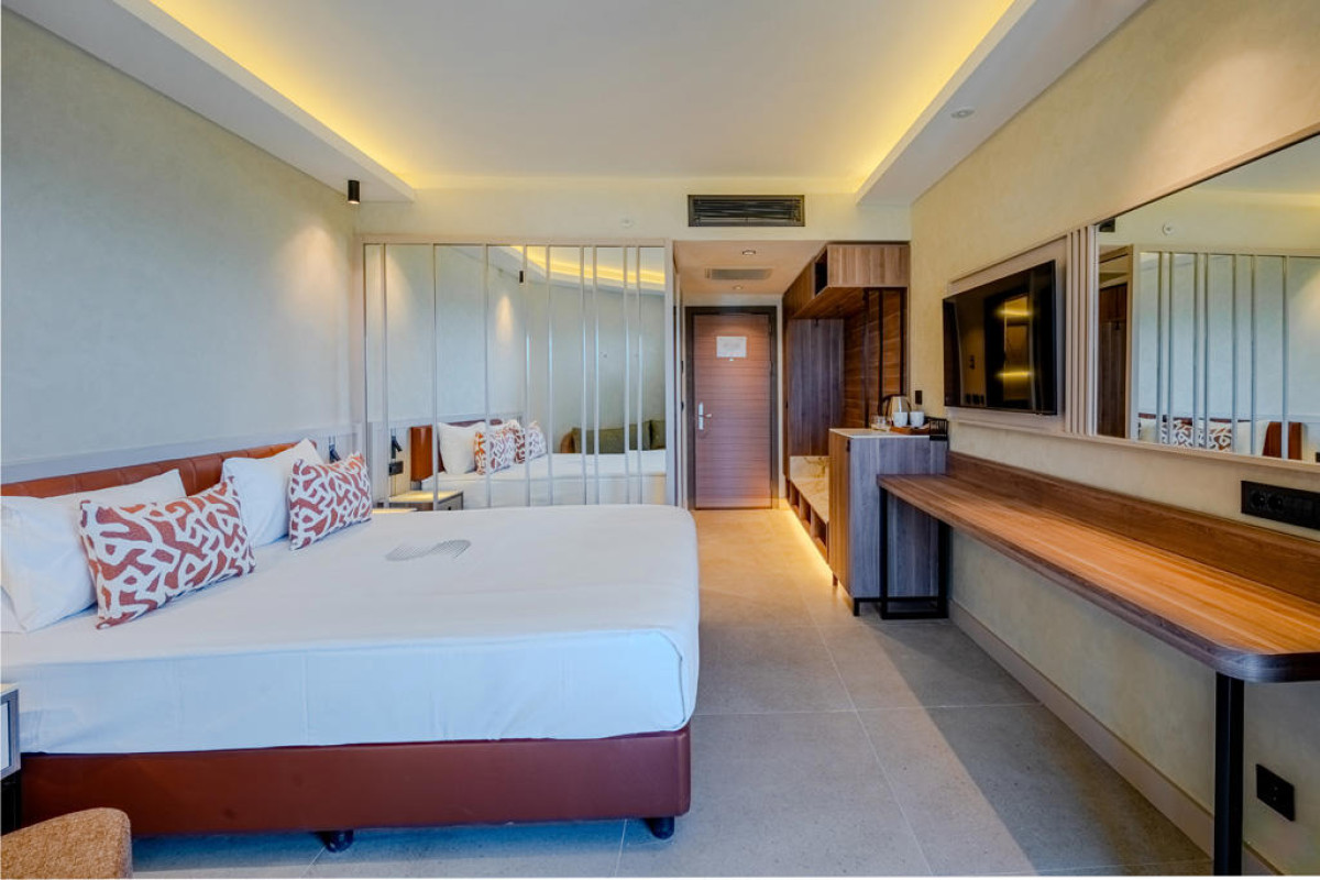 SUN SIDE FAMILY HOTEL