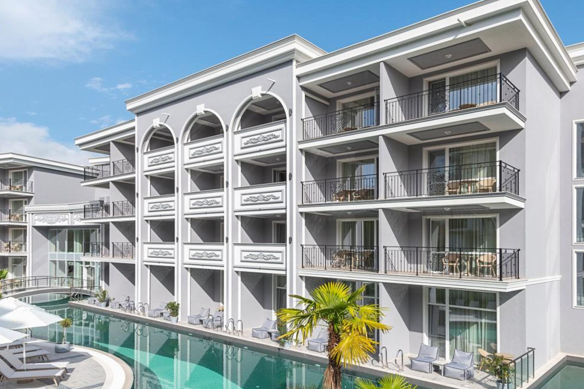 SIENA PREMIUM RETREAT