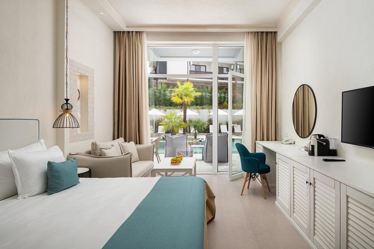SIENA PREMIUM RETREAT