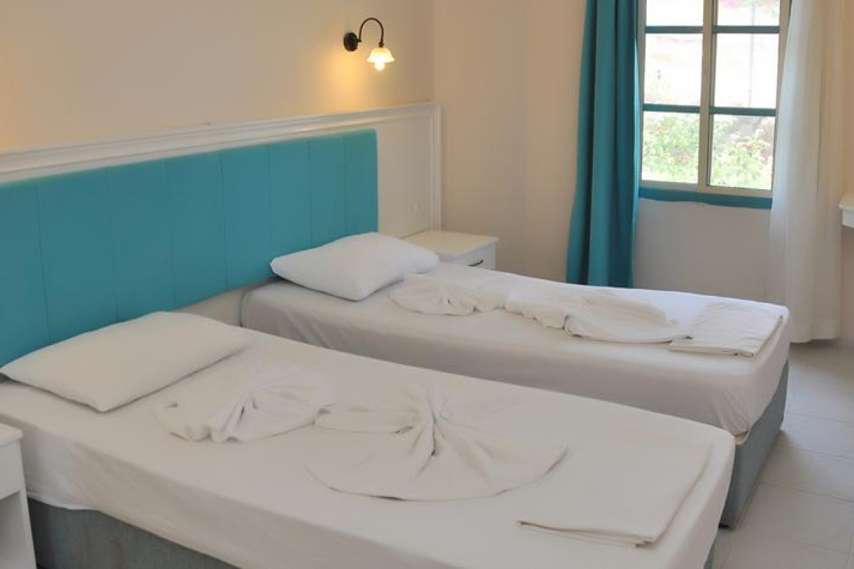 SIESTA BEACH HOTEL