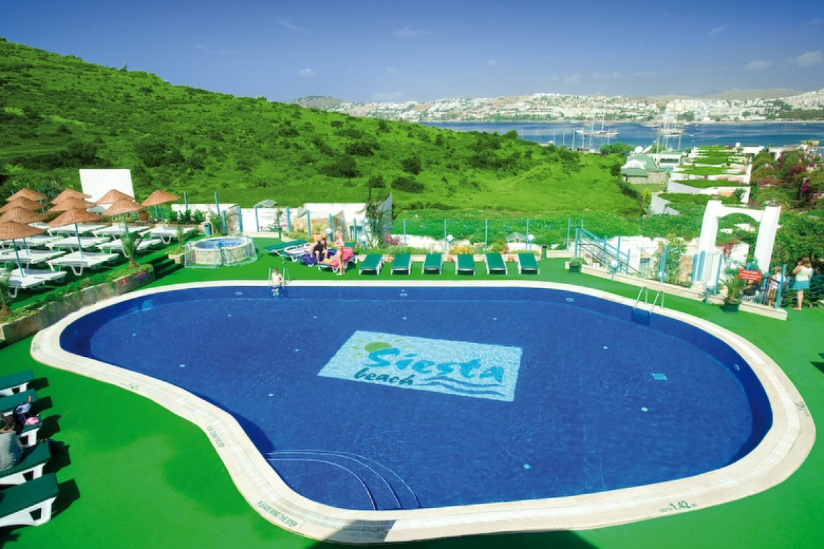SIESTA BEACH HOTEL