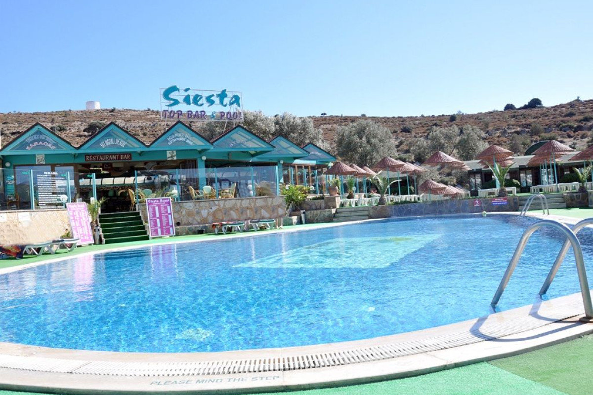 SIESTA BEACH HOTEL