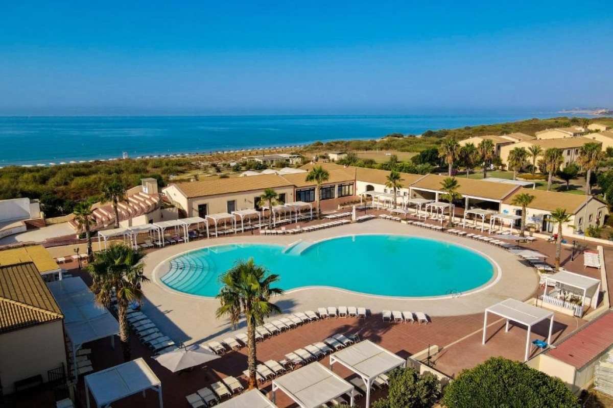 Sikania Eco Resort
