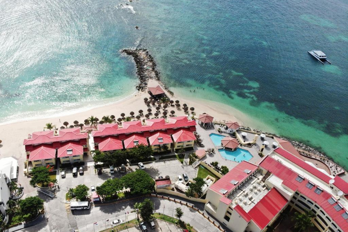 Simpson Bay Resort Marina & Spa