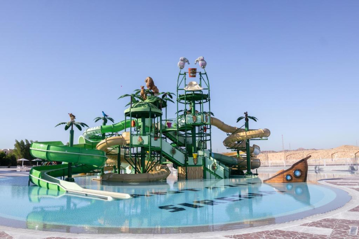 Sirena Beach Resort & Spa