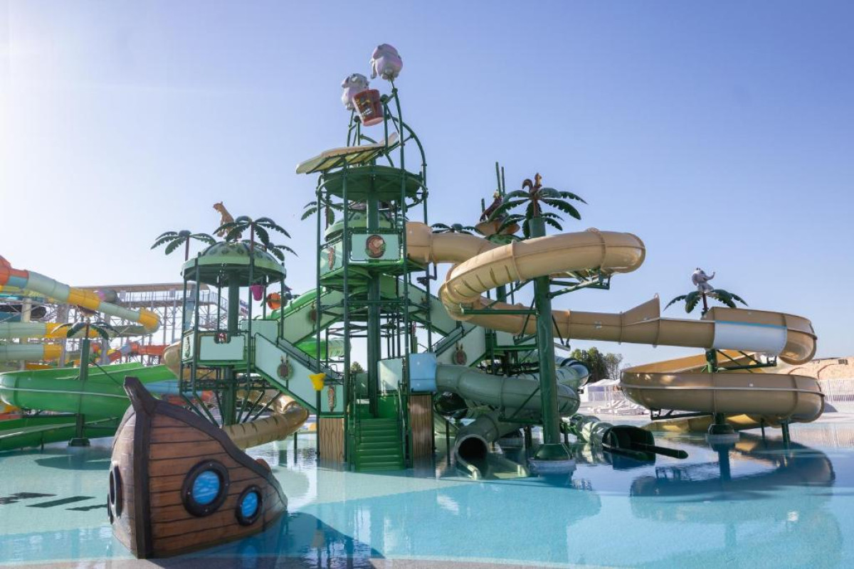 Sirena Beach Resort & Spa