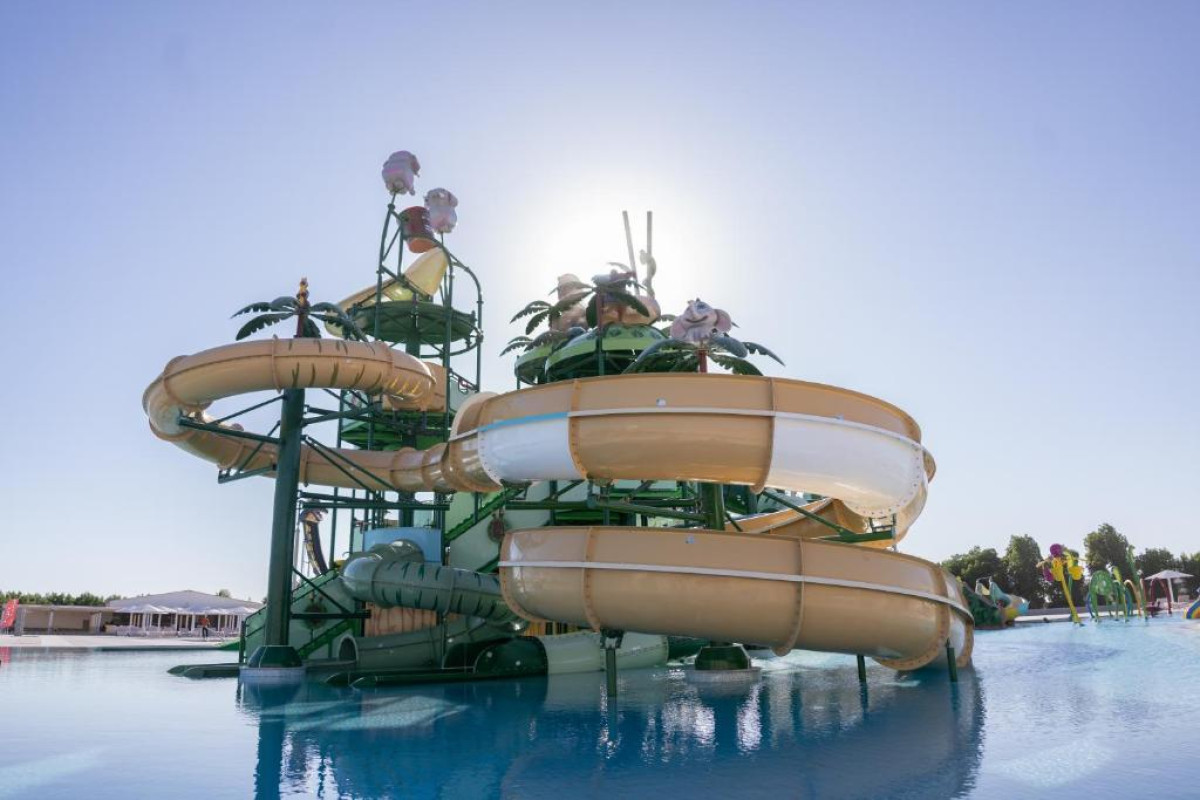 Sirena Beach Resort & Spa
