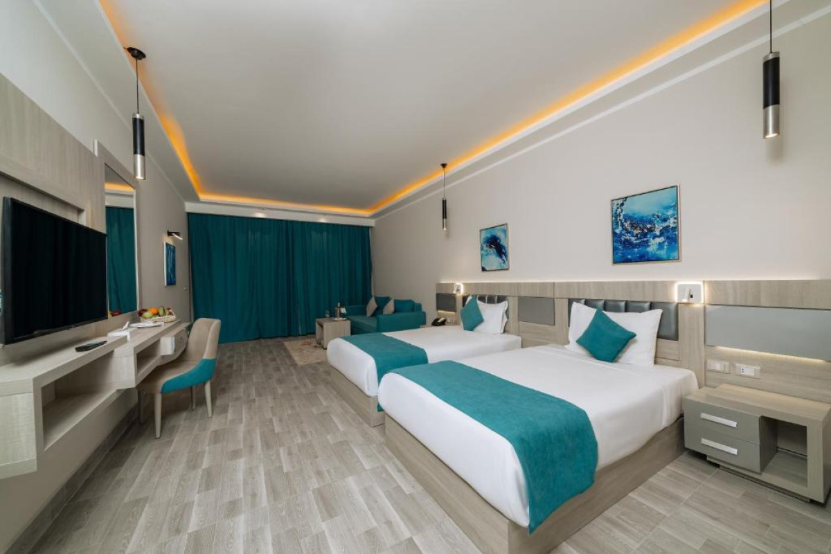 Sirena Beach Resort & Spa