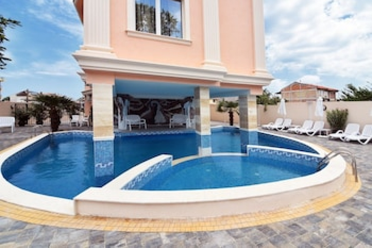SIRENA PALACE
