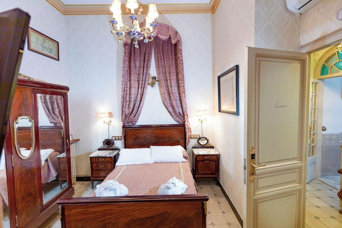 SITGES ROYAL ROOMS