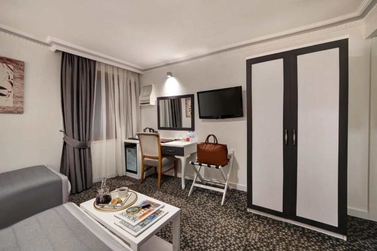 Skalion Hotel