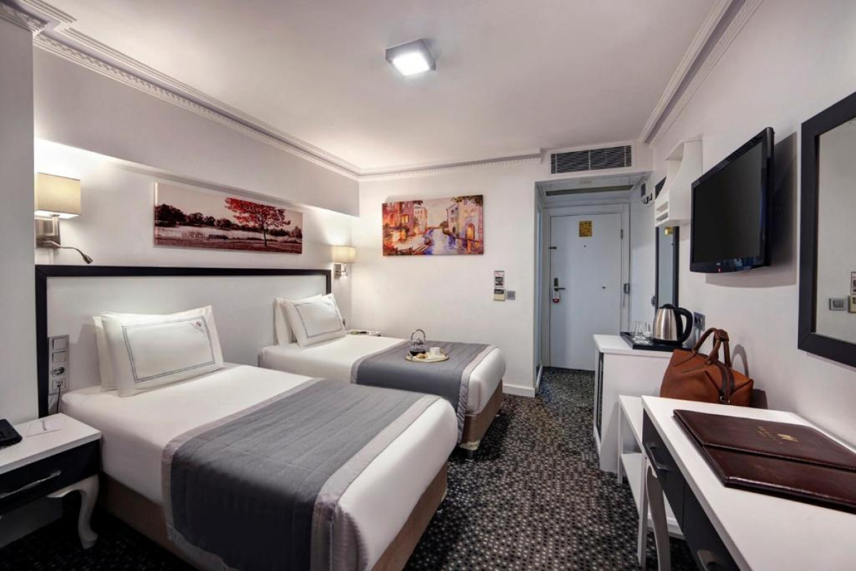 Skalion Hotel