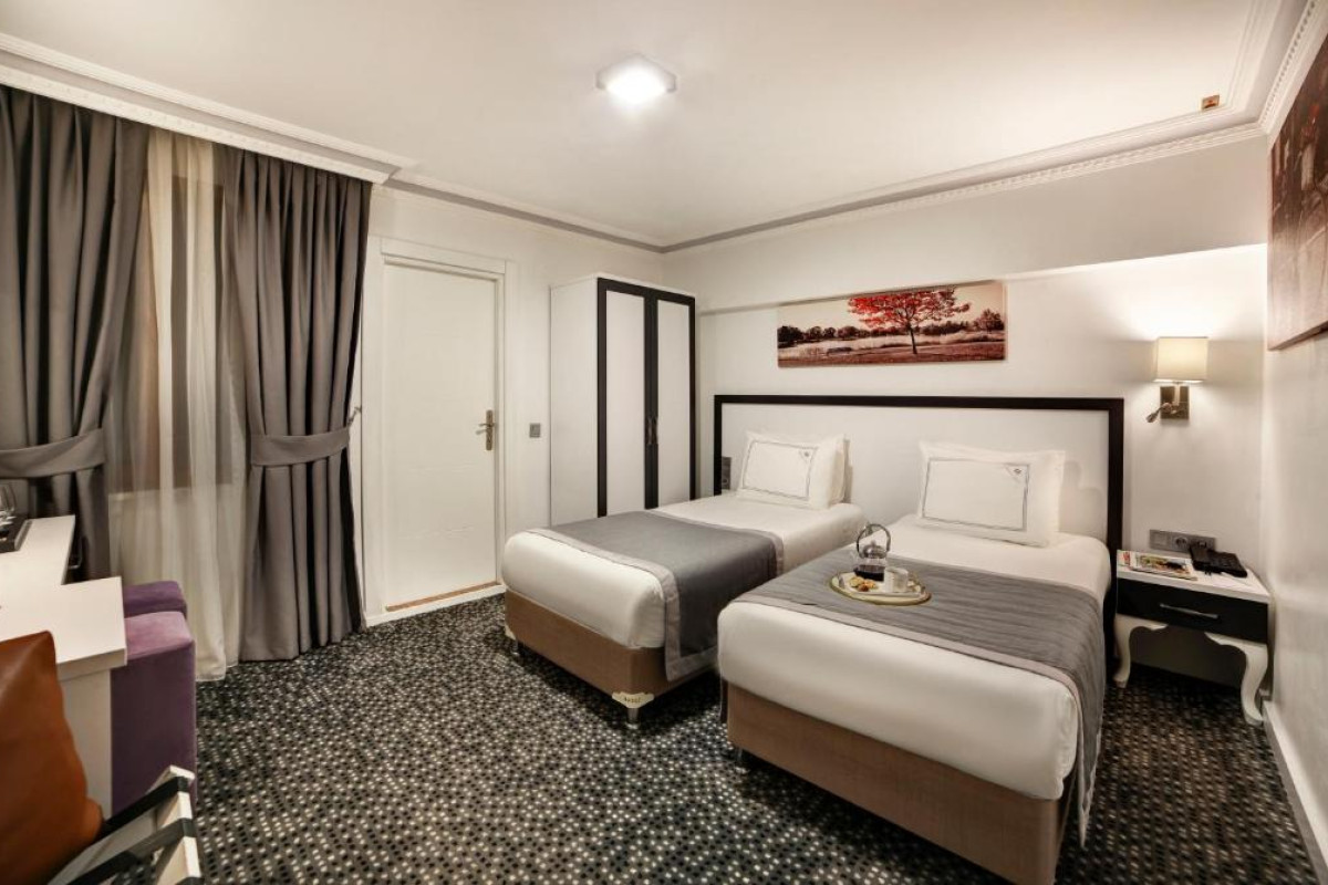 Skalion Hotel
