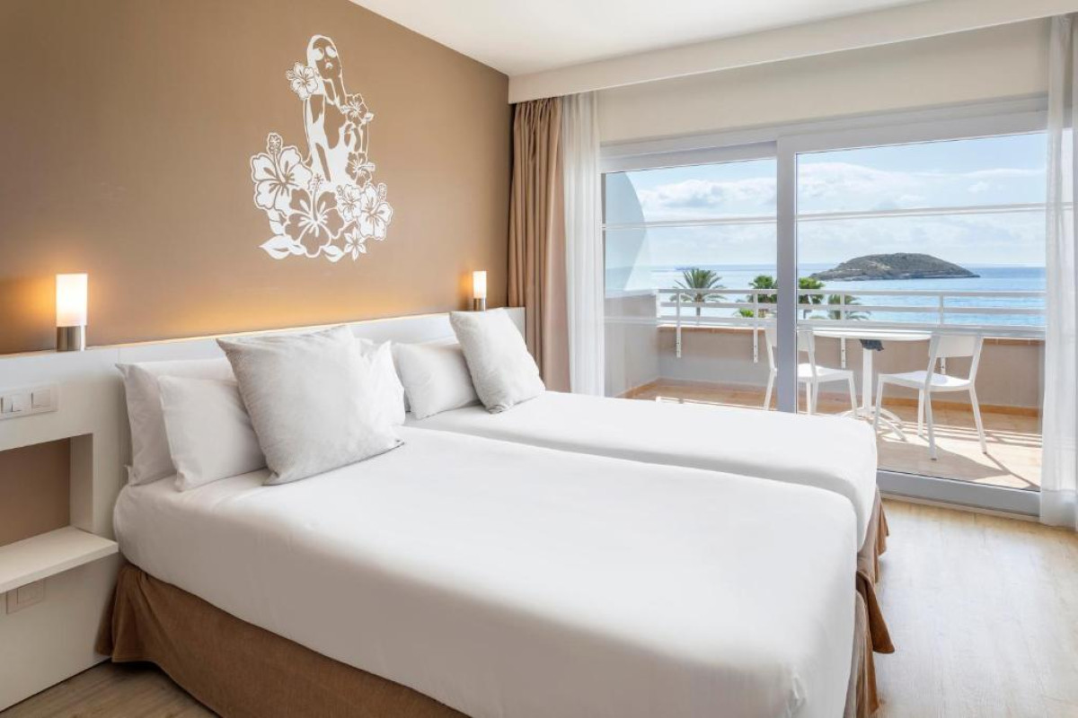 SOL WAVE HOUSE ALL SUITES