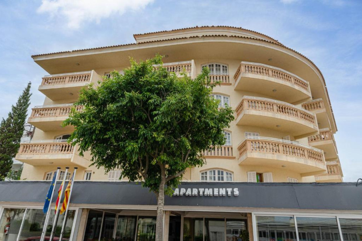 Sol y Mar Apartments