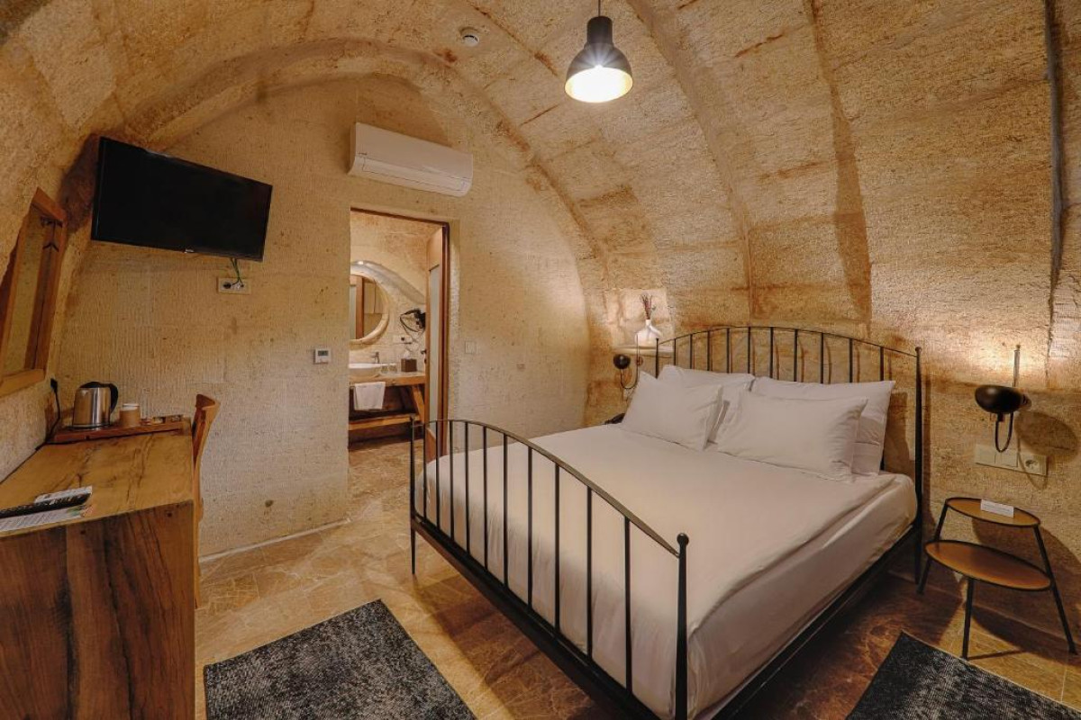 Solem Cave Suites