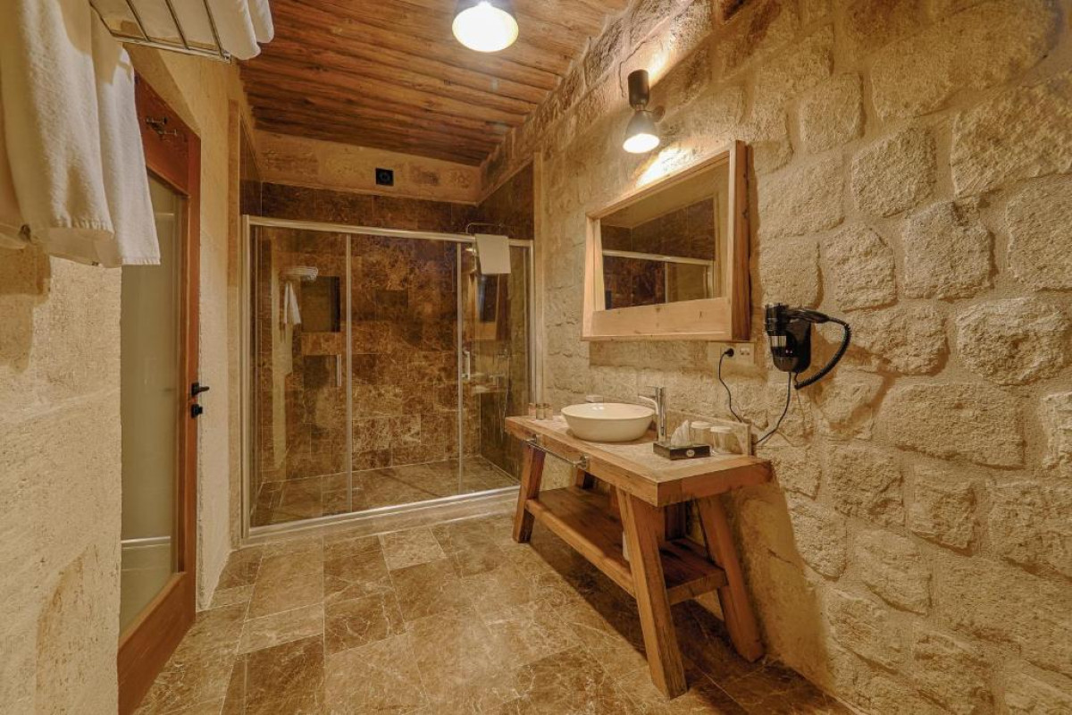 Solem Cave Suites