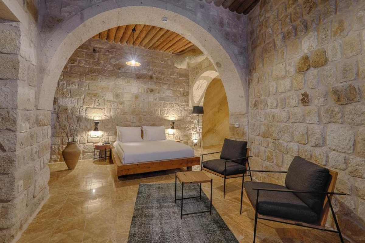 Solem Cave Suites