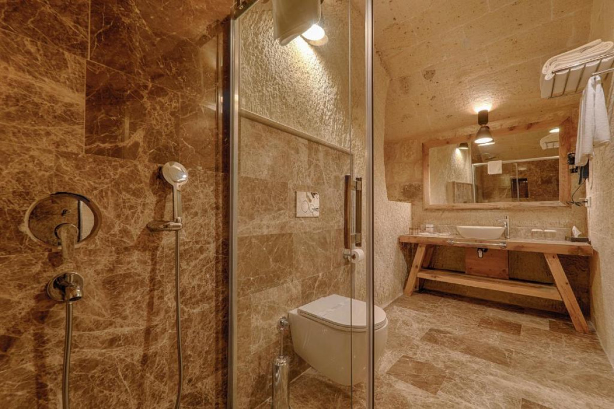 Solem Cave Suites