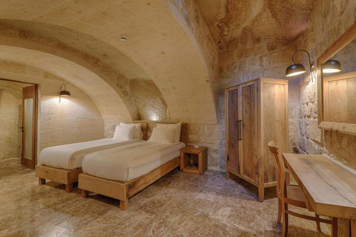 Solem Cave Suites