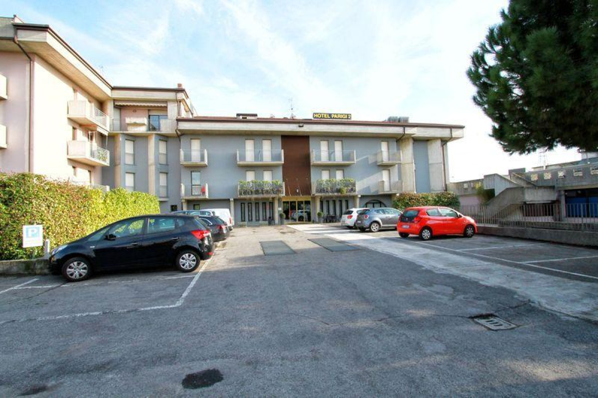 Spa Hotel Parigi 2