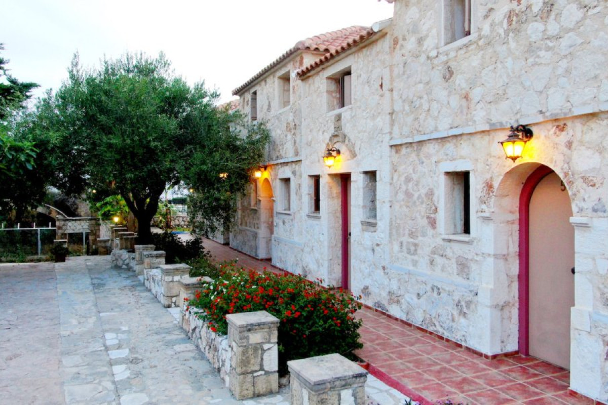 Spasmata Village