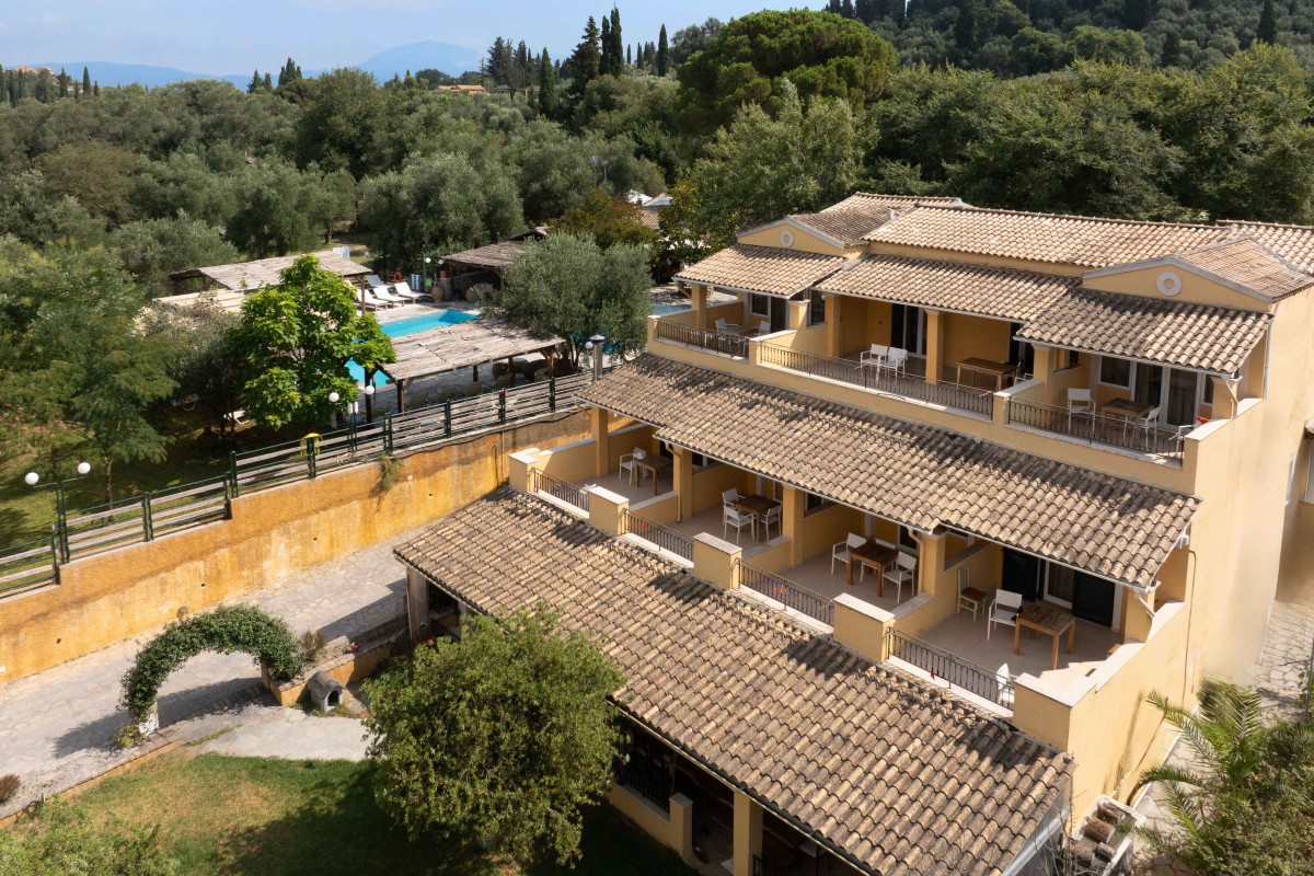 Spiti Nikos Apartments