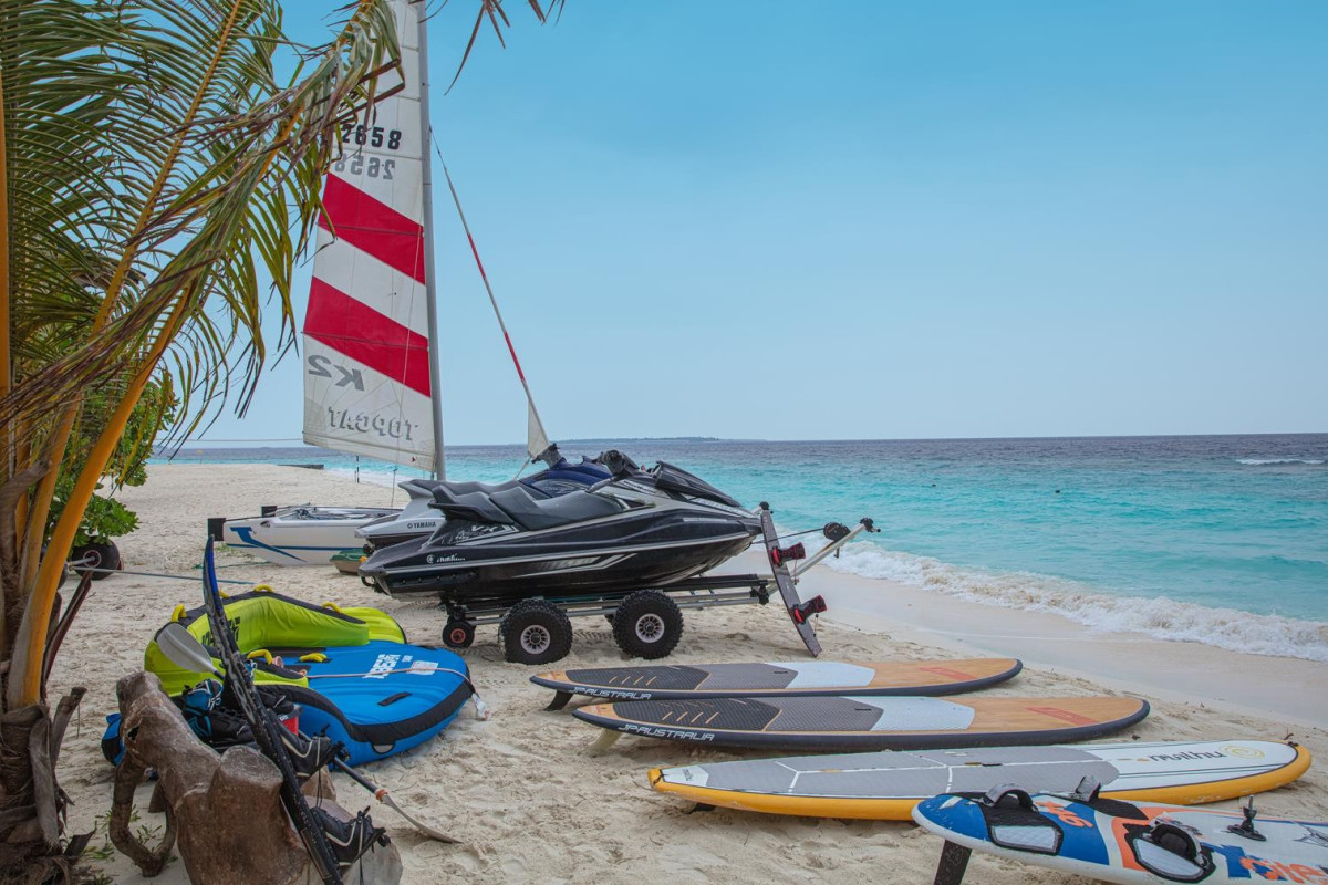 Adaaran Select Meedhupparu & Prestige Water Villas