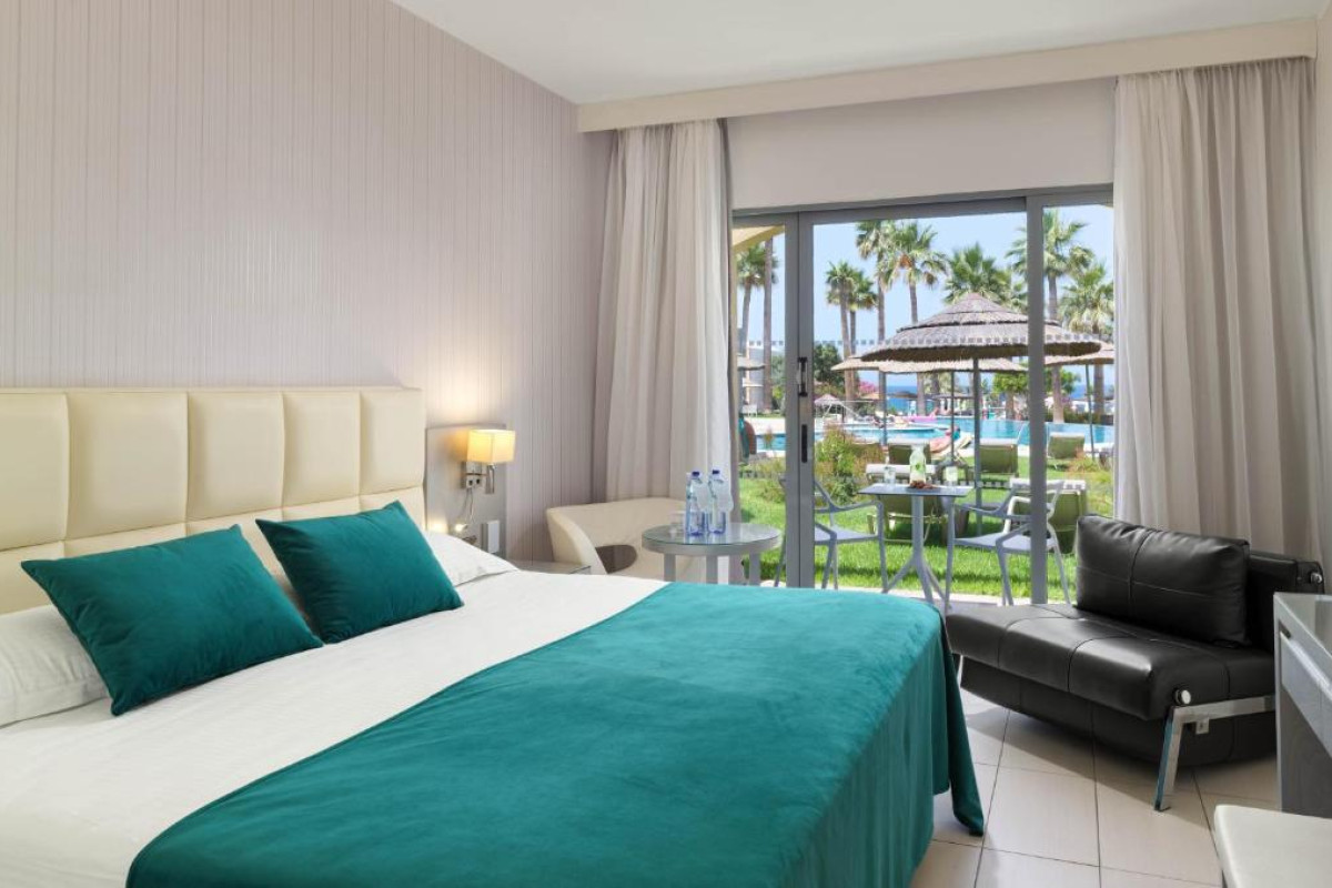 St George Beach Hotel & Spa Resort
