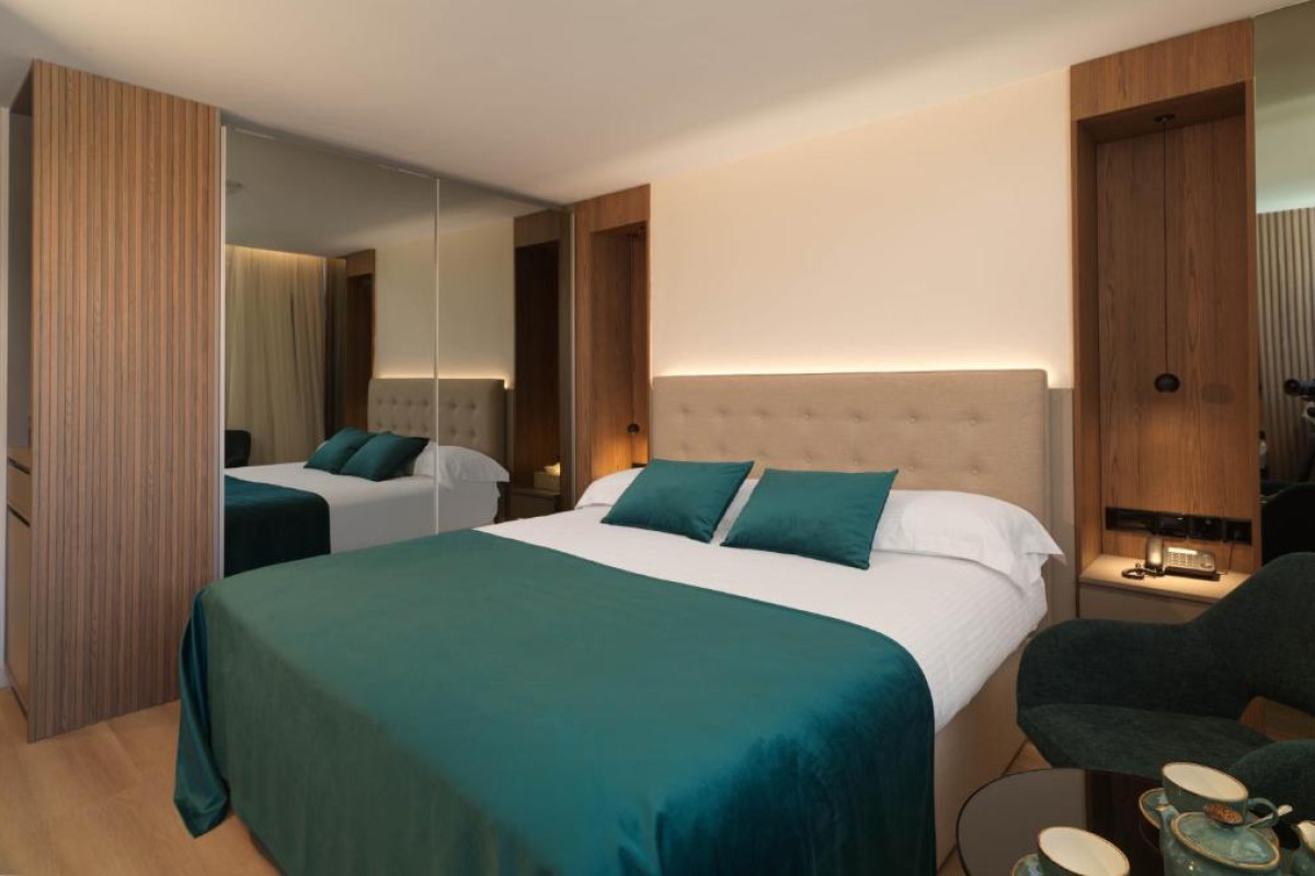 St George Beach Hotel & Spa Resort