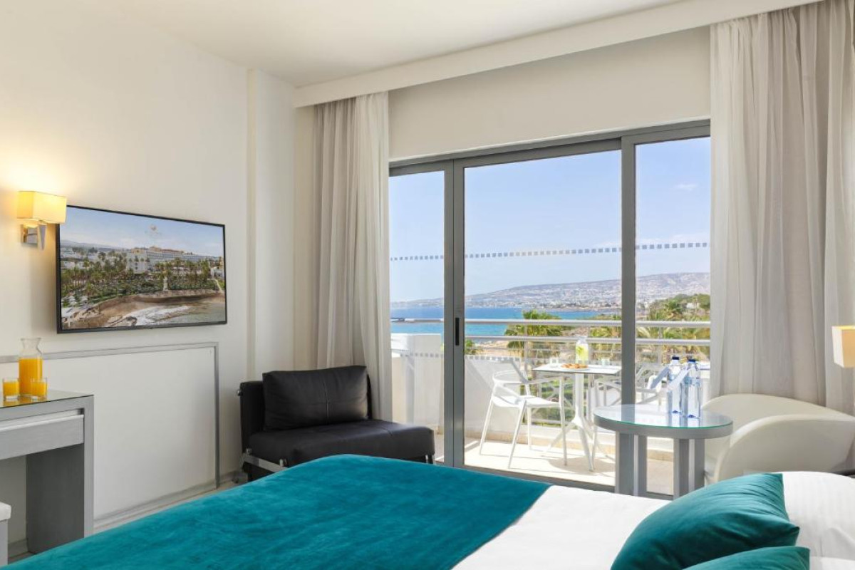 St George Beach Hotel & Spa Resort