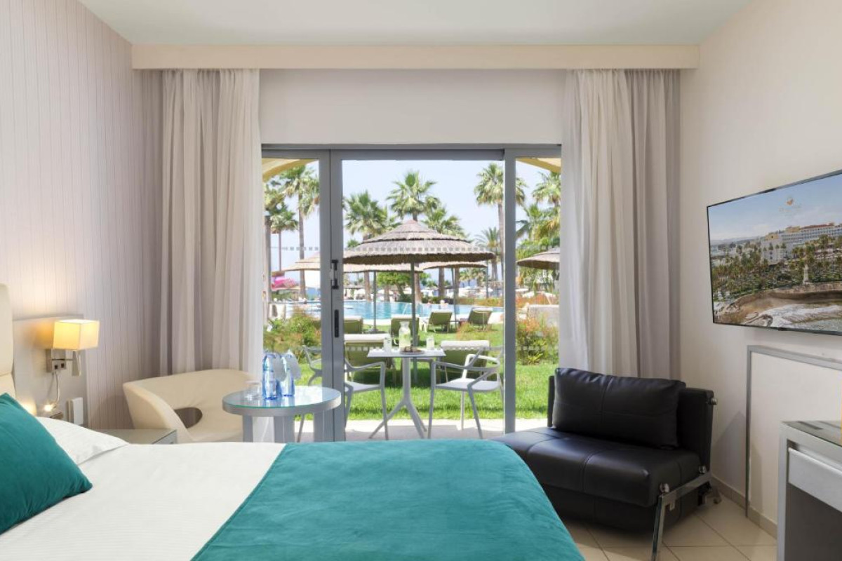 St George Beach Hotel & Spa Resort