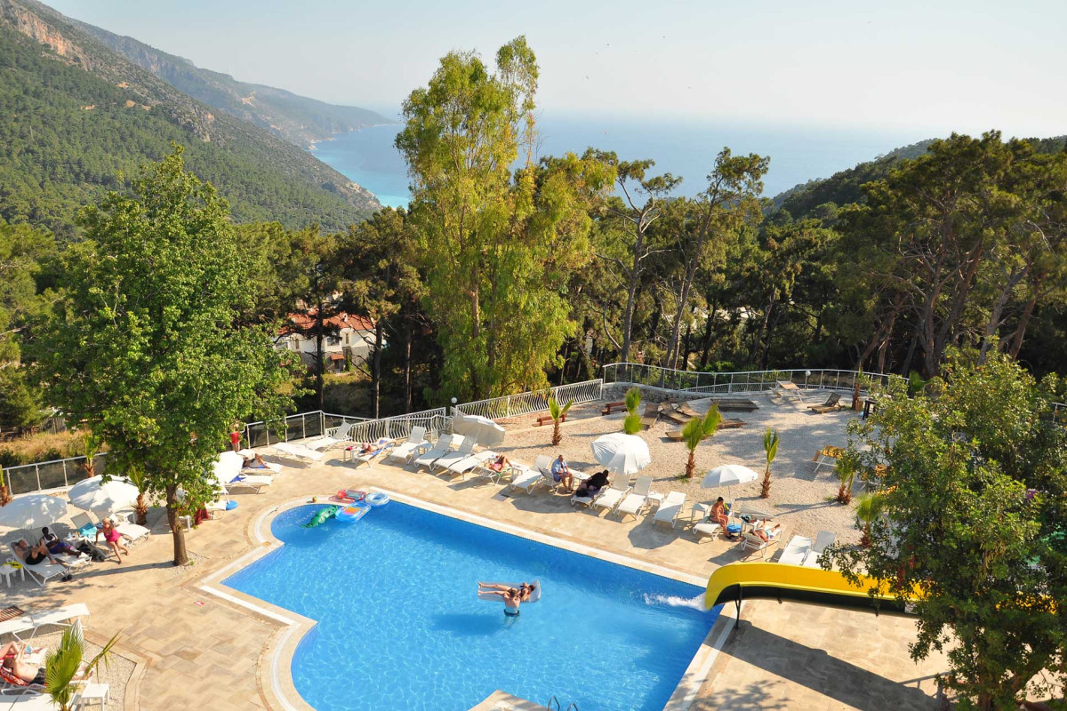 NICHOLAS PARK HOTEL