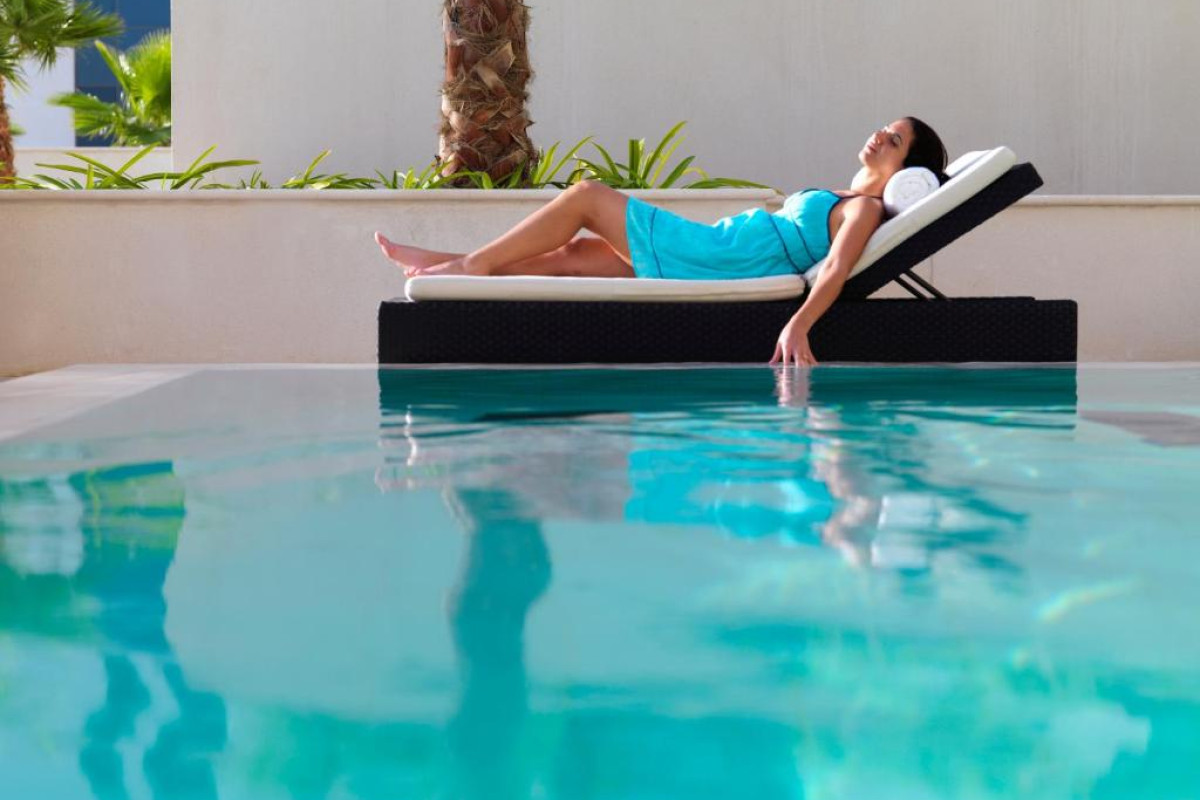 Staybridge Suites Abu Dhabi Yas Island