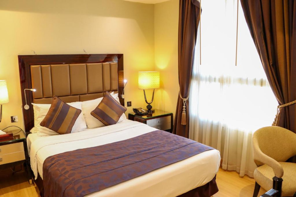 Strato Hotel by Warwick