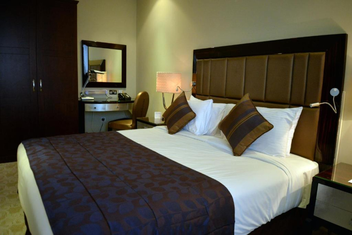 Strato Hotel by Warwick