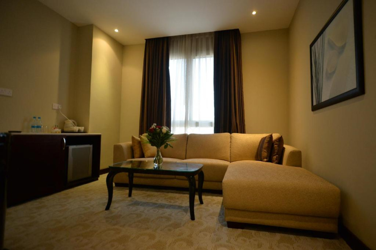 Strato Hotel by Warwick