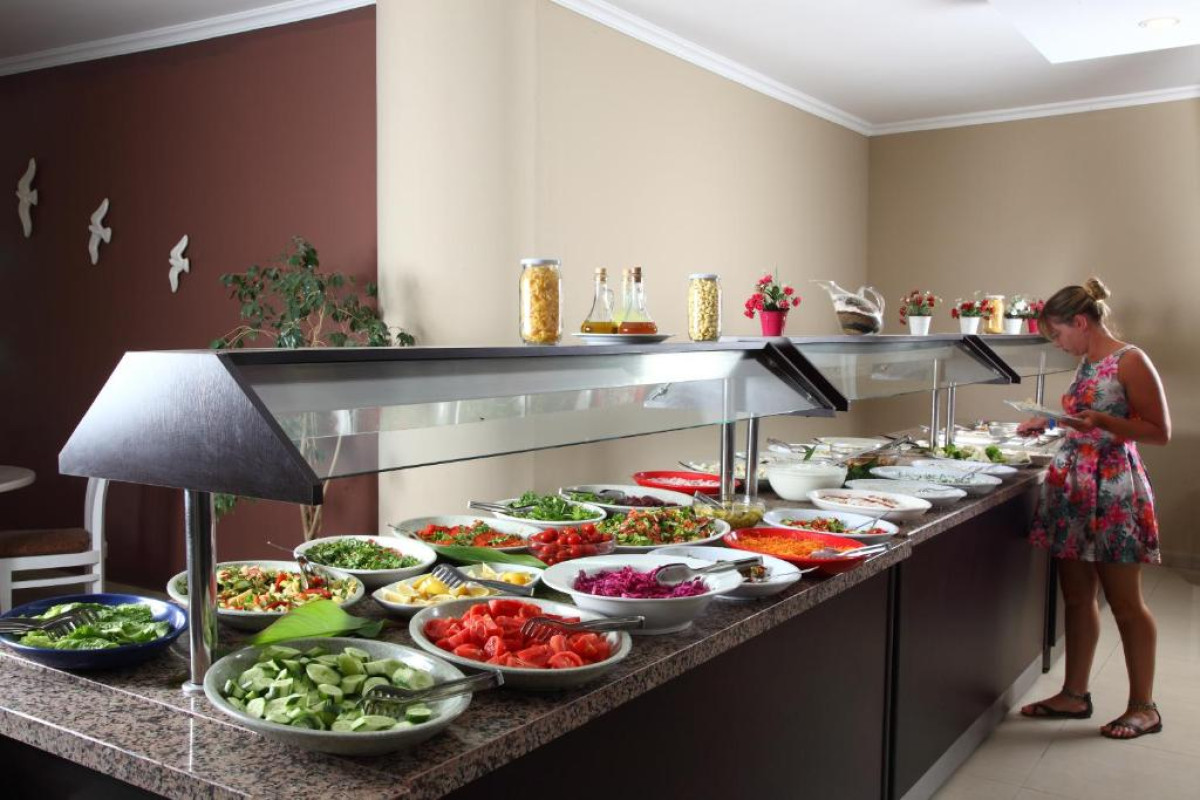 Summer Garden Suites and Beach Hotel