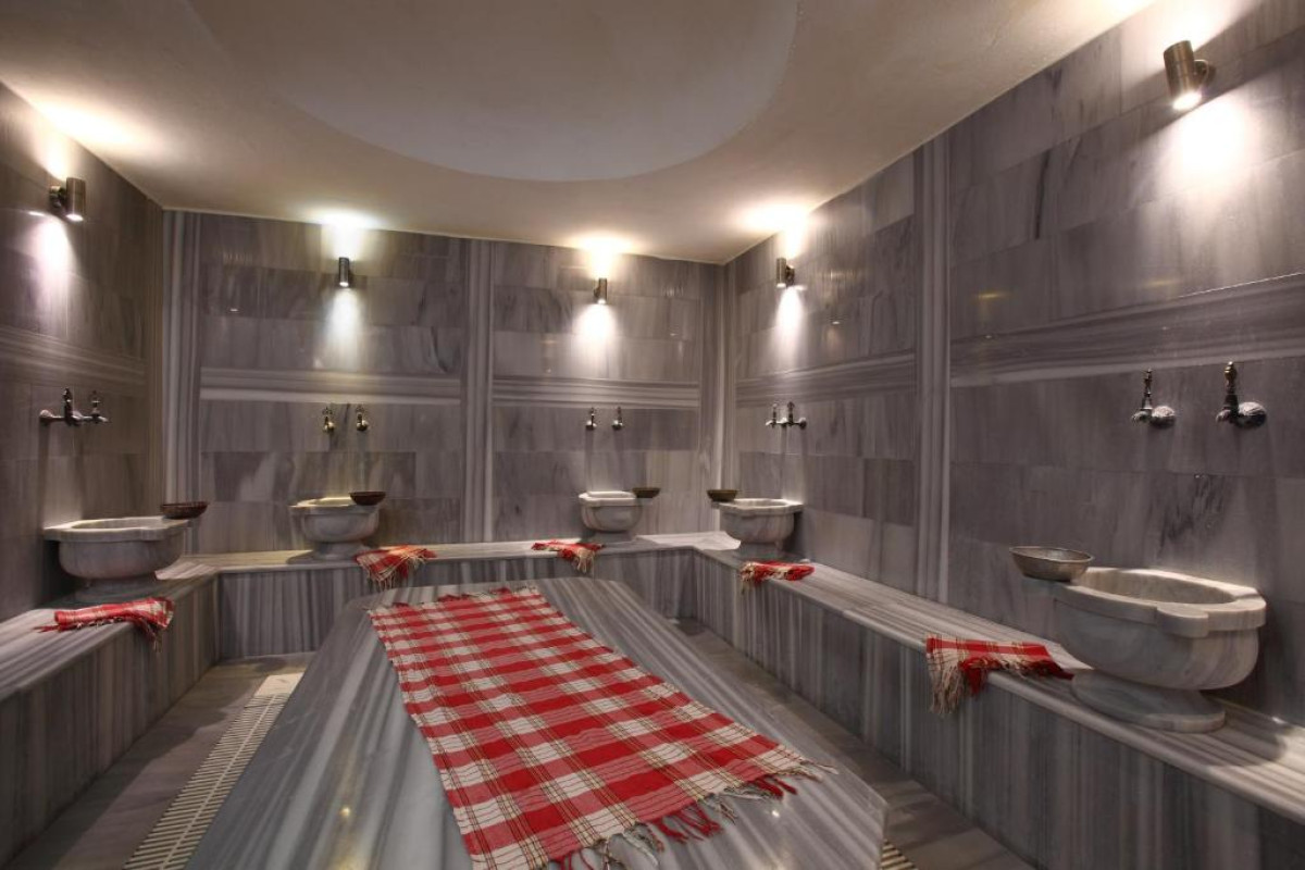 Summer Garden Suites and Beach Hotel