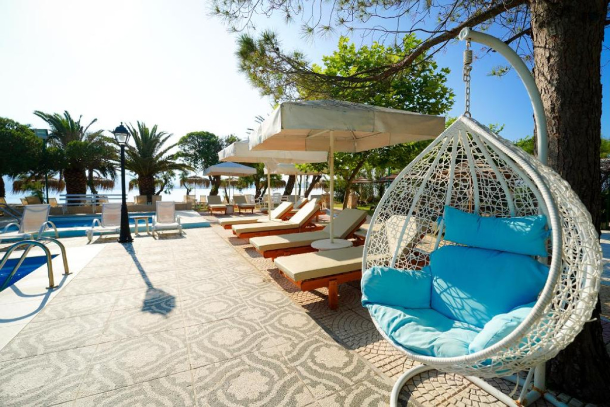 Summery Hotel