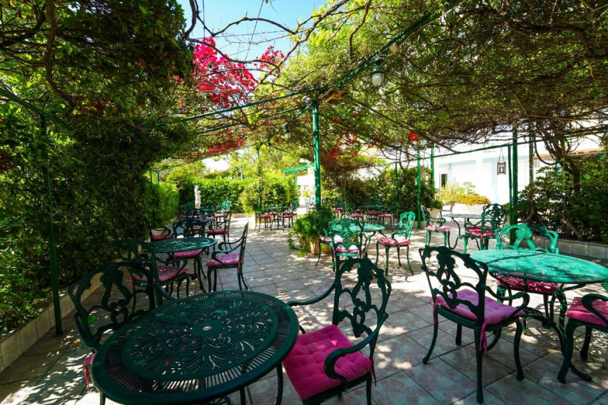 Summery Hotel
