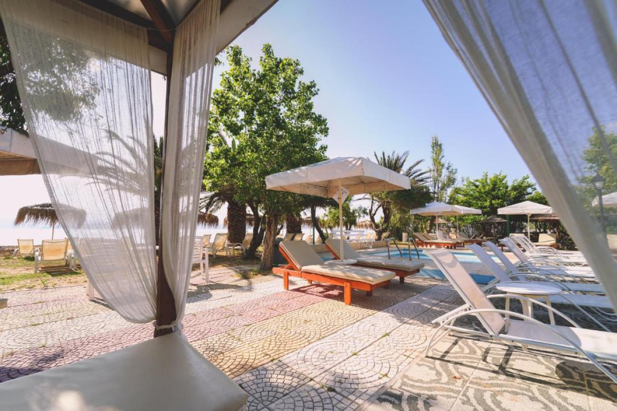 Summery Hotel